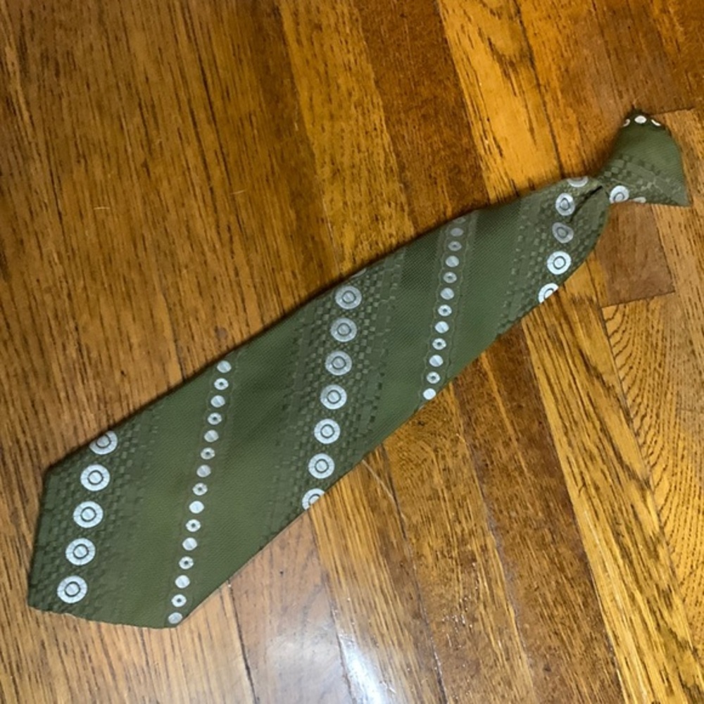 Vintage Sears Wide Tie Avacado Green polyester clip on Snapper 1960 1970